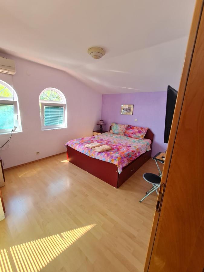 Anastas Apartment