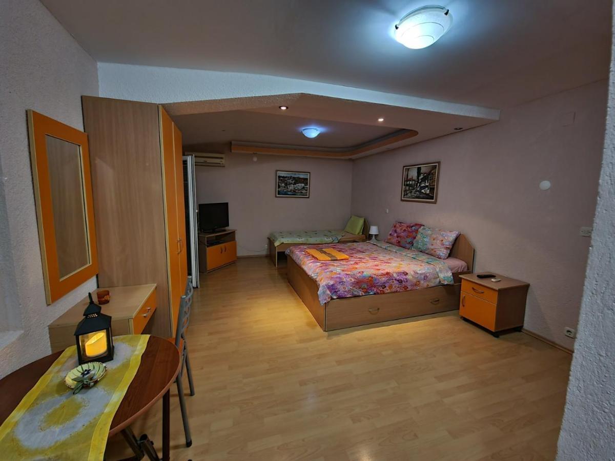 Anastas Apartment