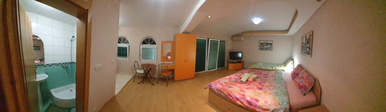 Anastas Apartment